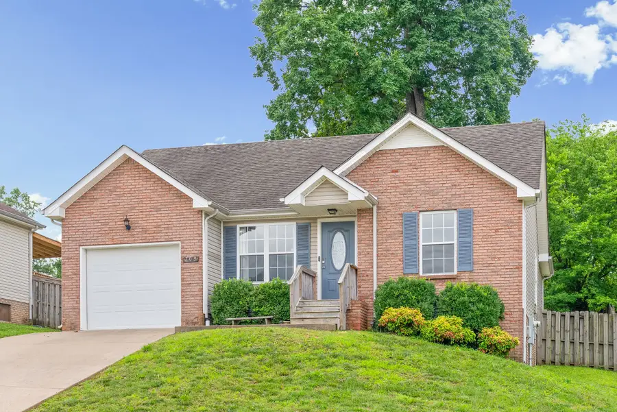 709 Arrowfield Dr, Clarksville, TN 37042 - #2