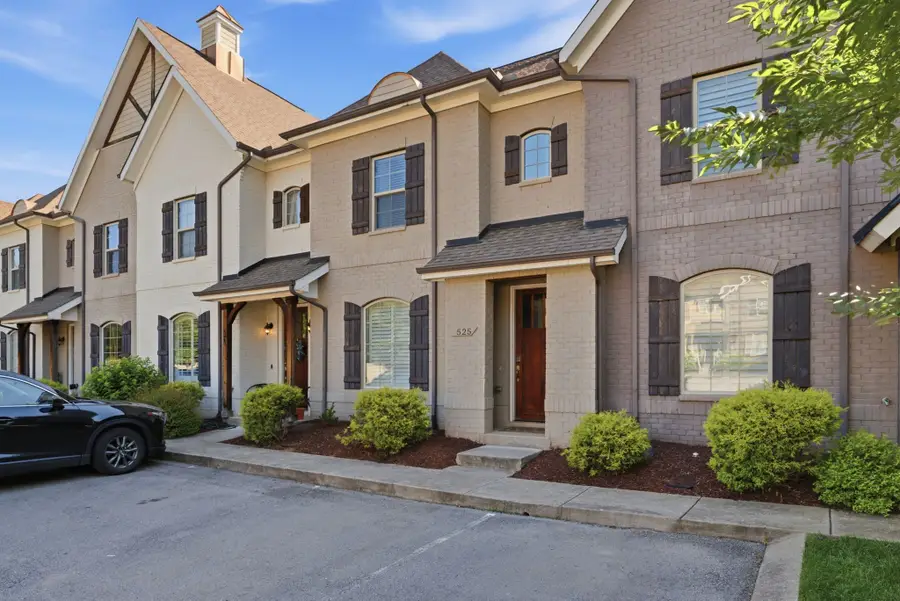 525 Harpeth Park Dr, Nashville, TN 37221 - #2