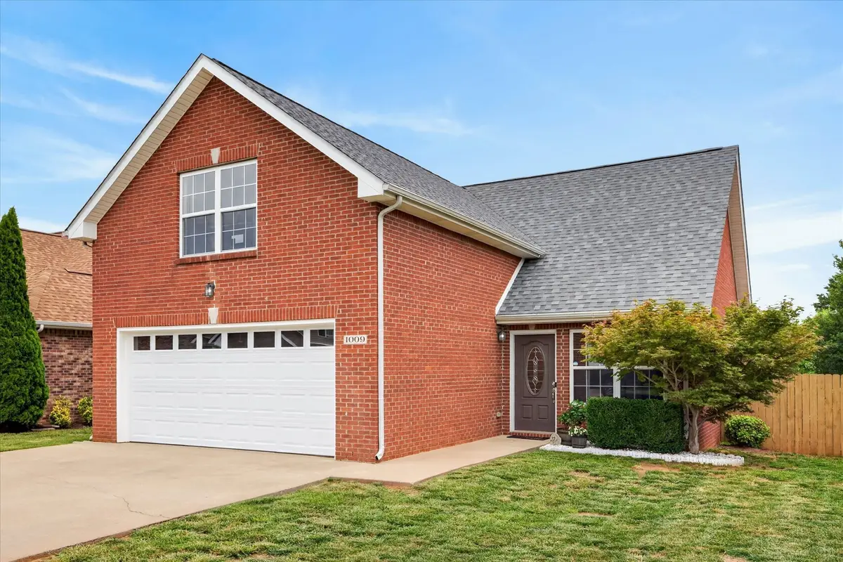 1009 Hendricks Ct, Clarksville, TN 37040 - #1
