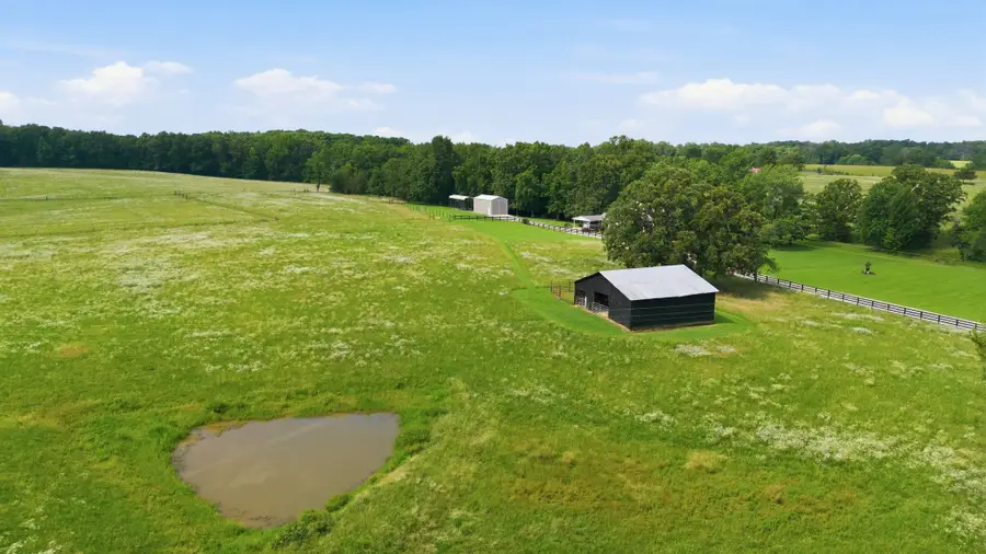 1955 Trace Creek Road, Mc Ewen, TN 37101 - #2