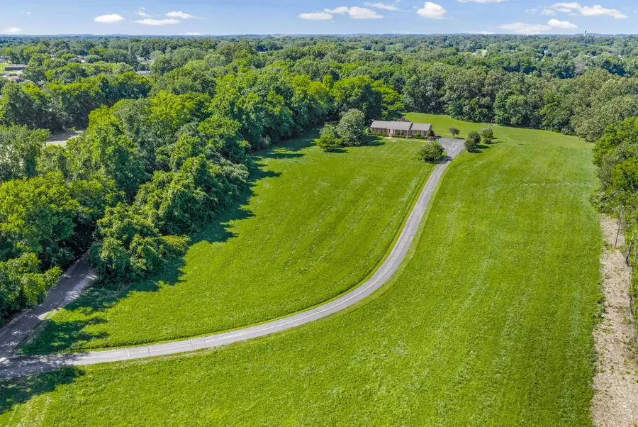 699 Foston Chapel Rd, Hopkinsville, KY 42240 - #2