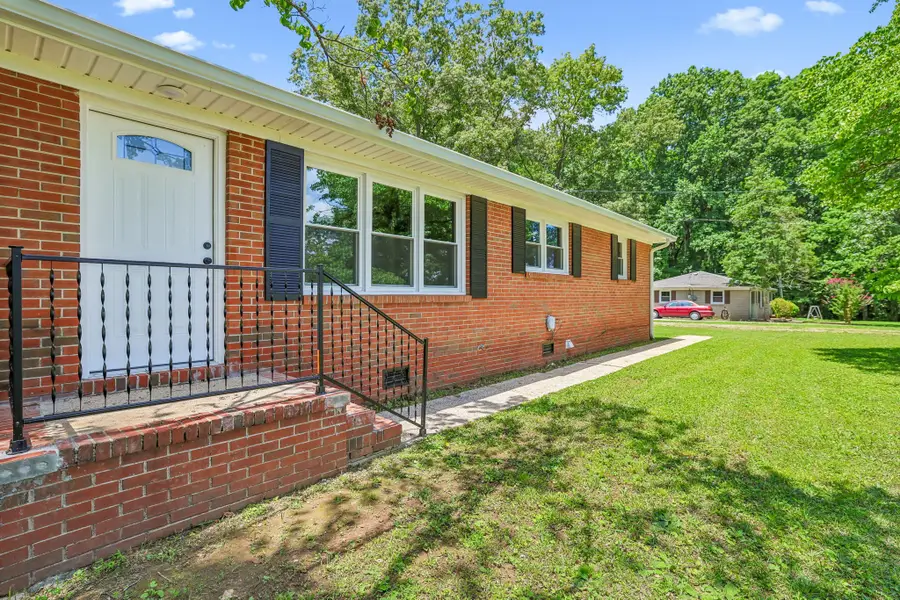 512 New Rock Creek Rd, Tullahoma, TN 37388 - #2