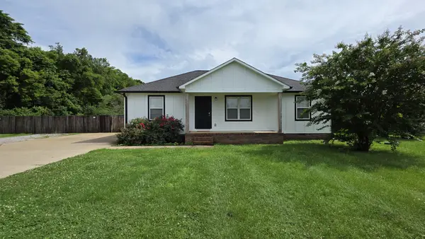 2312 Forrest Fields Dr, Chapel Hill, TN 37034