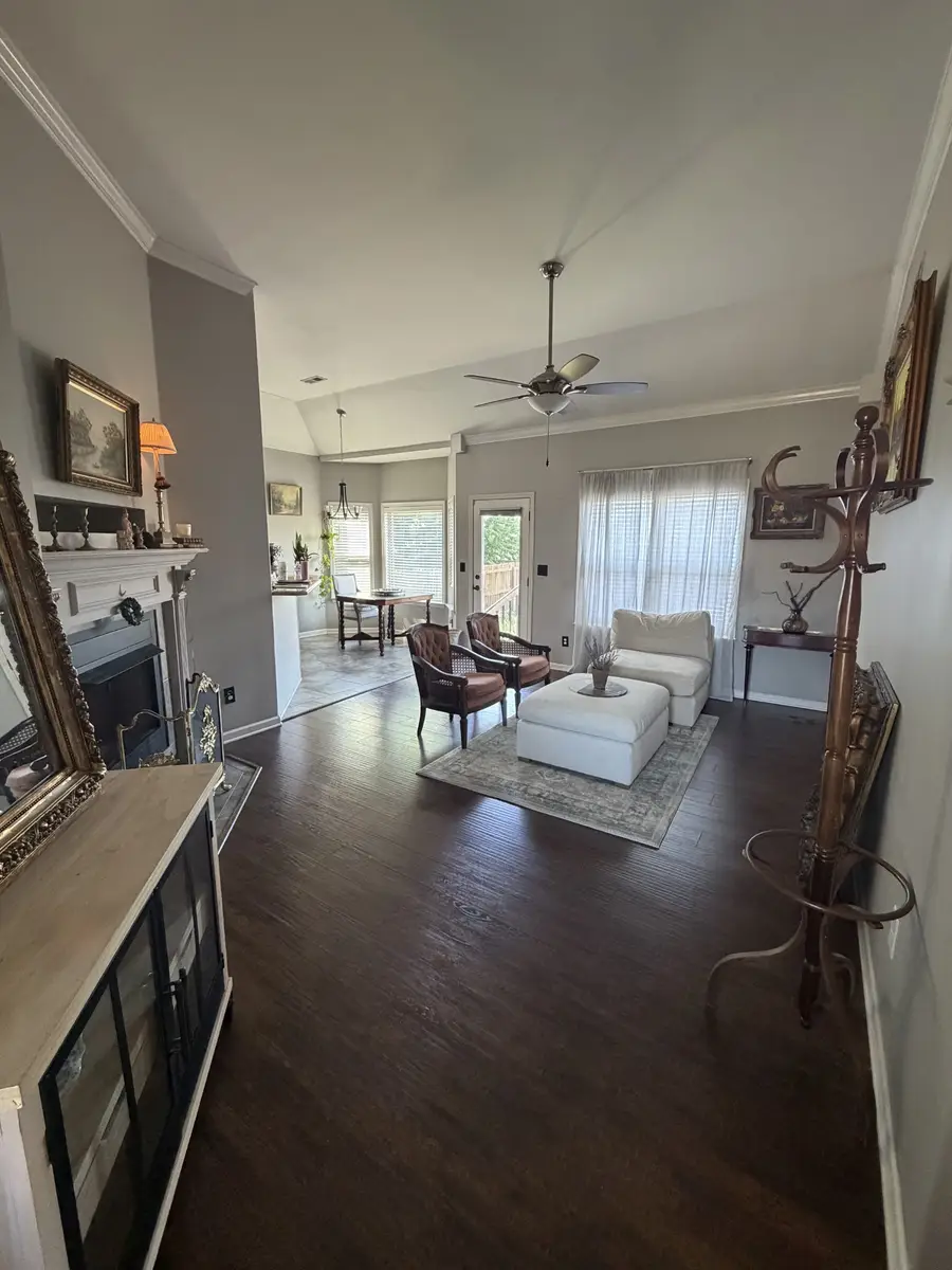 685 Fox Hound Dr, Clarksville, TN 37040 - #3