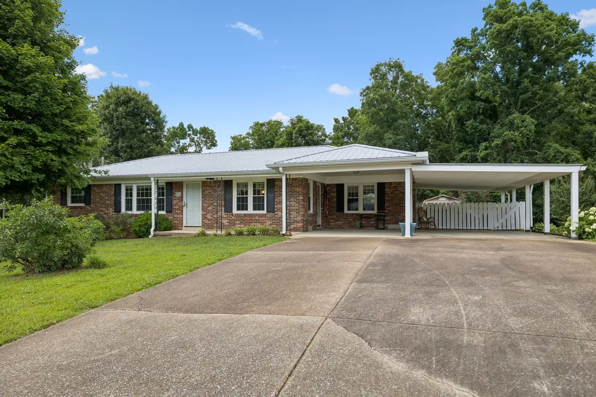 708 Hickory St, Centerville, TN 37033 - #1