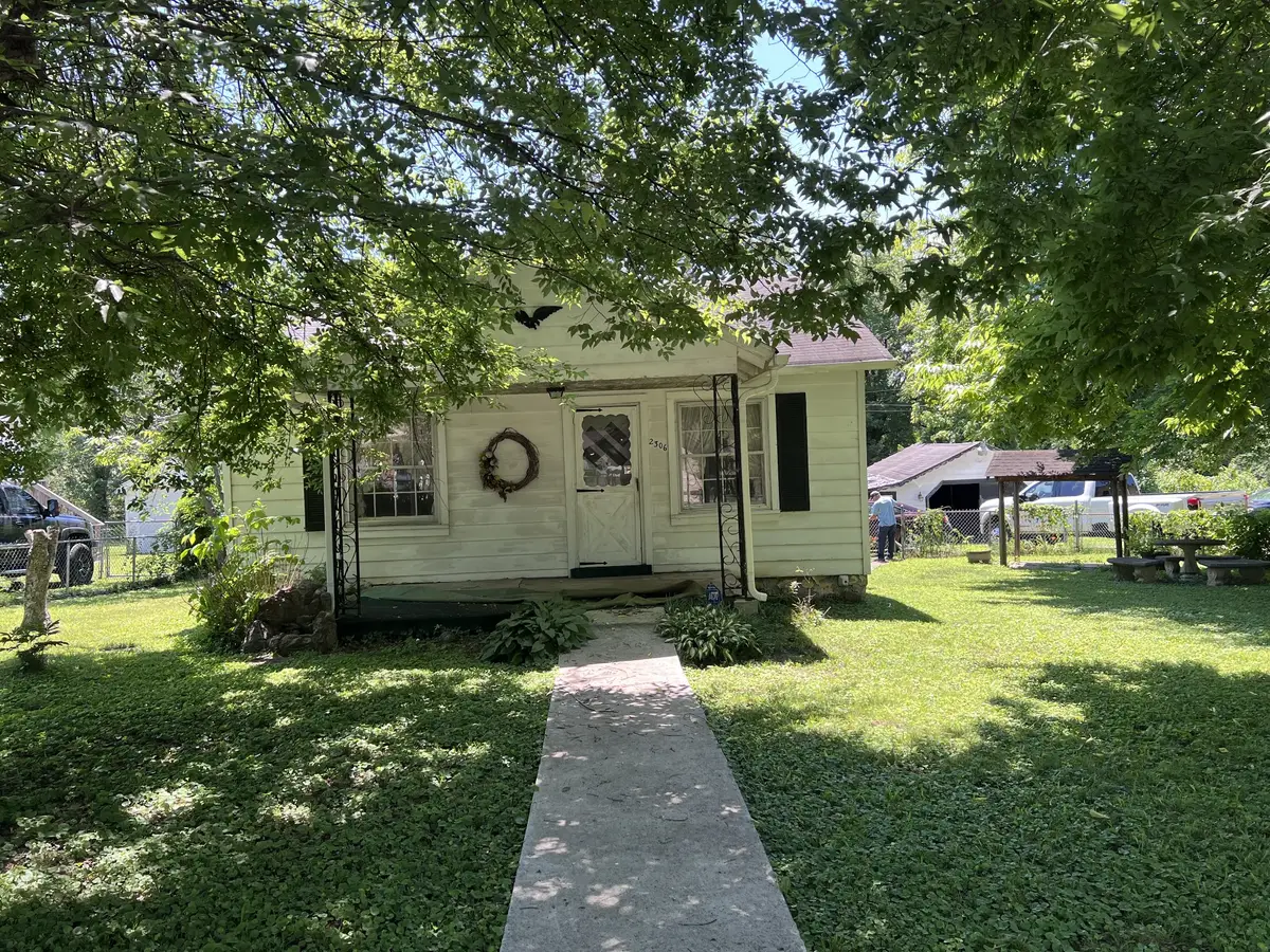 2306 Alpine Ave, Nashville, TN 37218 - #1