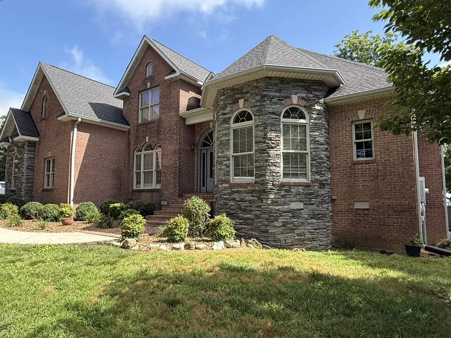 231 Point Dr, Belvidere, TN 37306 - #2