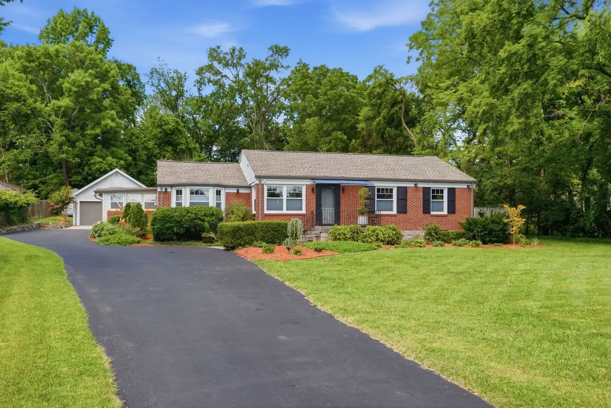 865 W Hillwood Dr, Nashville, TN 37205 - #1