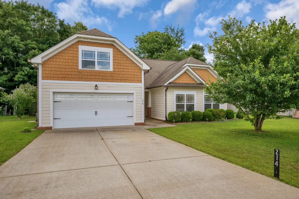 214 Wyburn Pl, Burns, TN 37029 - #1