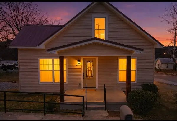 301 Bellview Ave N, Fayetteville, TN 37334 - #2