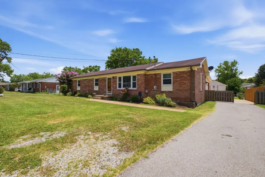 424 Sam Houston Dr, Lebanon, TN 37087 - #3