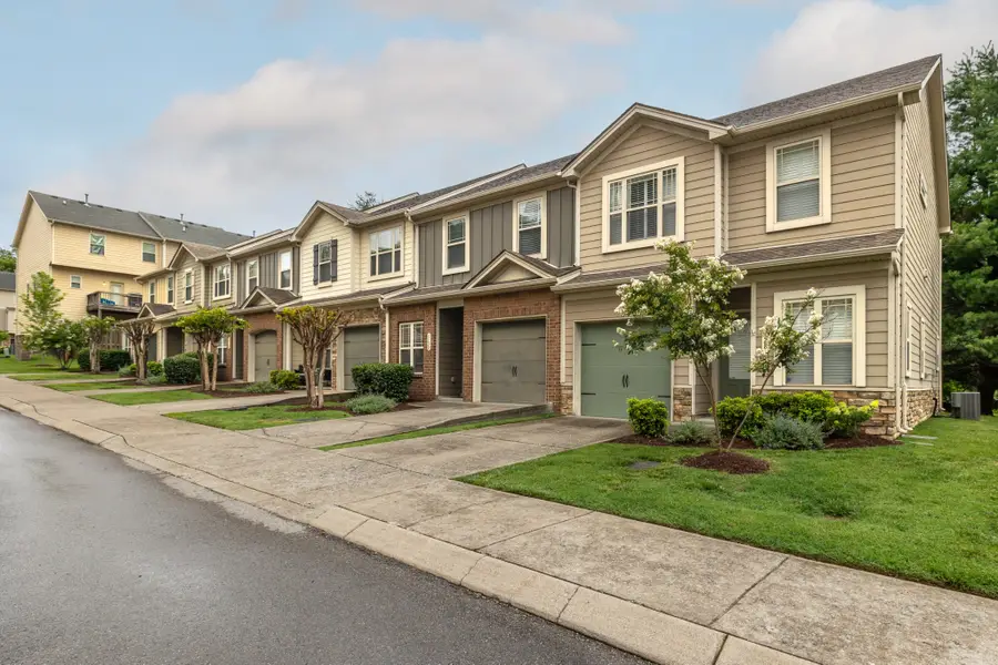 1130 Woodbury Falls Ct, Nashville, TN 37221 - #2