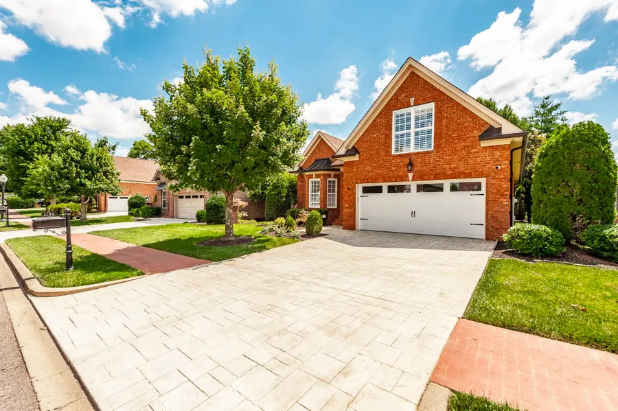 1159 Fairvue Village Ln, Gallatin, TN 37066 - #2