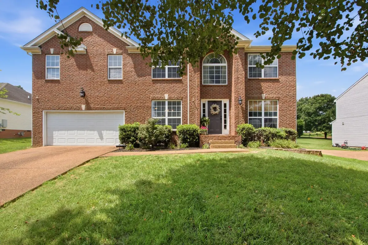 2923 Burtonwood Dr, Spring Hill, TN 37174 - #1