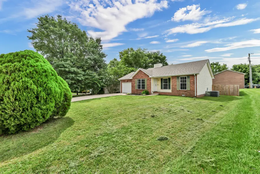 596 Cory Dr, Clarksville, TN 37040 - #2