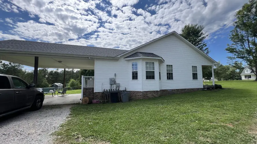 153 Commodore Cir, Summertown, TN 38483 - #3