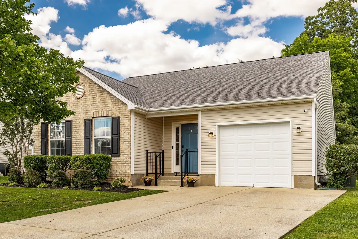 110 Dimaggio Dr, Springfield, TN 37172 - #1