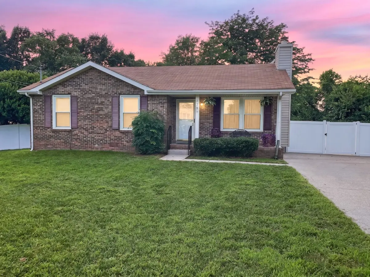 578 Donna Dr, Clarksville, TN 37042 - #1