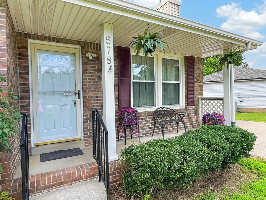 578 Donna Dr, Clarksville, TN 37042 - #3