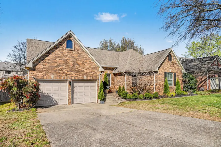 1605 Glen Trail Dr, Mount Juliet, TN 37122 - #2