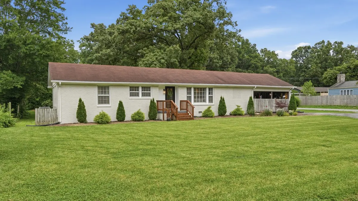 1100 Bragg Cir, Tullahoma, TN 37388 - #1