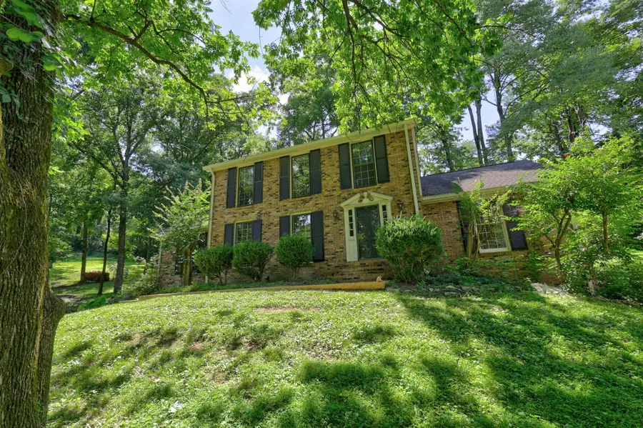 1011 Stuart Ln, Brentwood, TN 37027 - #2