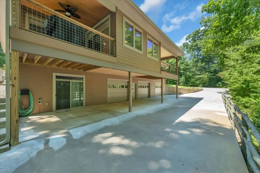 414 Watercolor Dr, Sparta, TN 38583 - #2