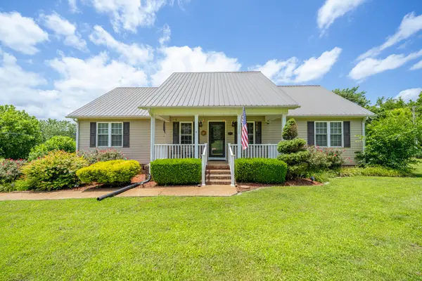 246 Forrest Ave, Clifton, TN 38425