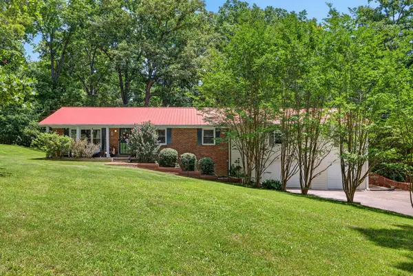 313 Valley View Rd, Dover, TN 37058
