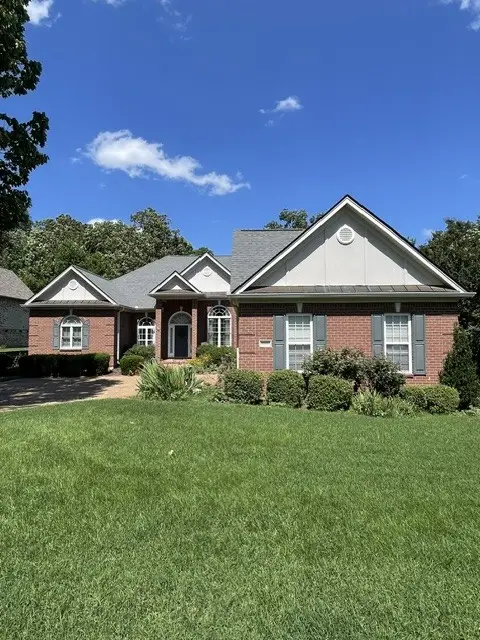 1066 Walnut Bend Ln, Brentwood, TN 37027