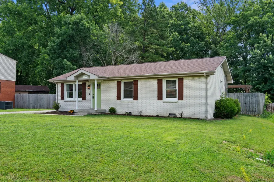 105 Billy Robb St, Greenbrier, TN 37073 - #3