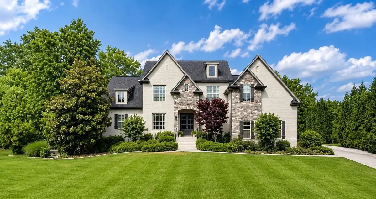 4304 Gallant Ridge Dr, Franklin, TN 37064 - #1