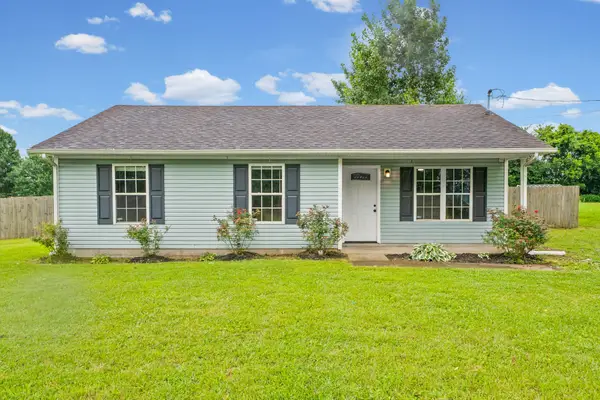 301 Bumpus Mill Rd, Oak Grove, KY 42262