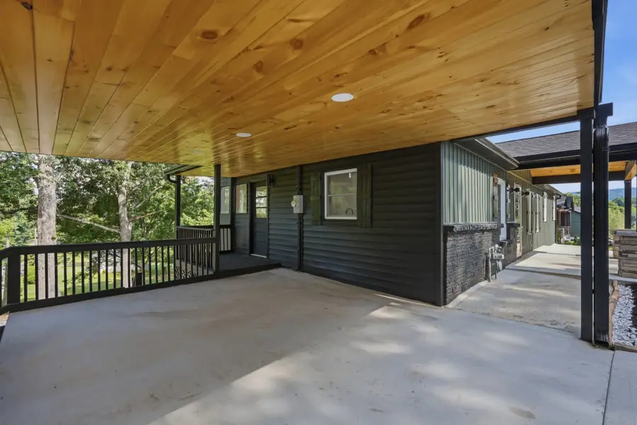 218 Twin Oaks Rd, McMinnville, TN 37110 - #3