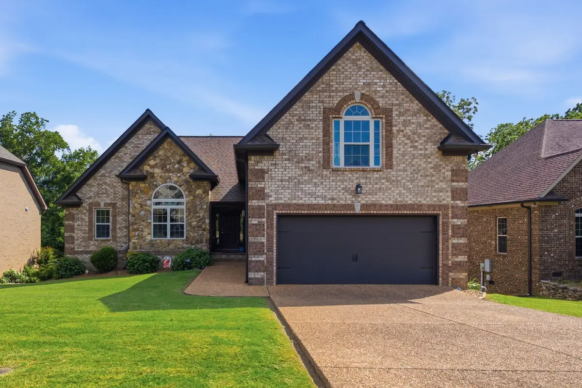 1104 Secretariat Dr, Mount Juliet, TN 37122 - #1