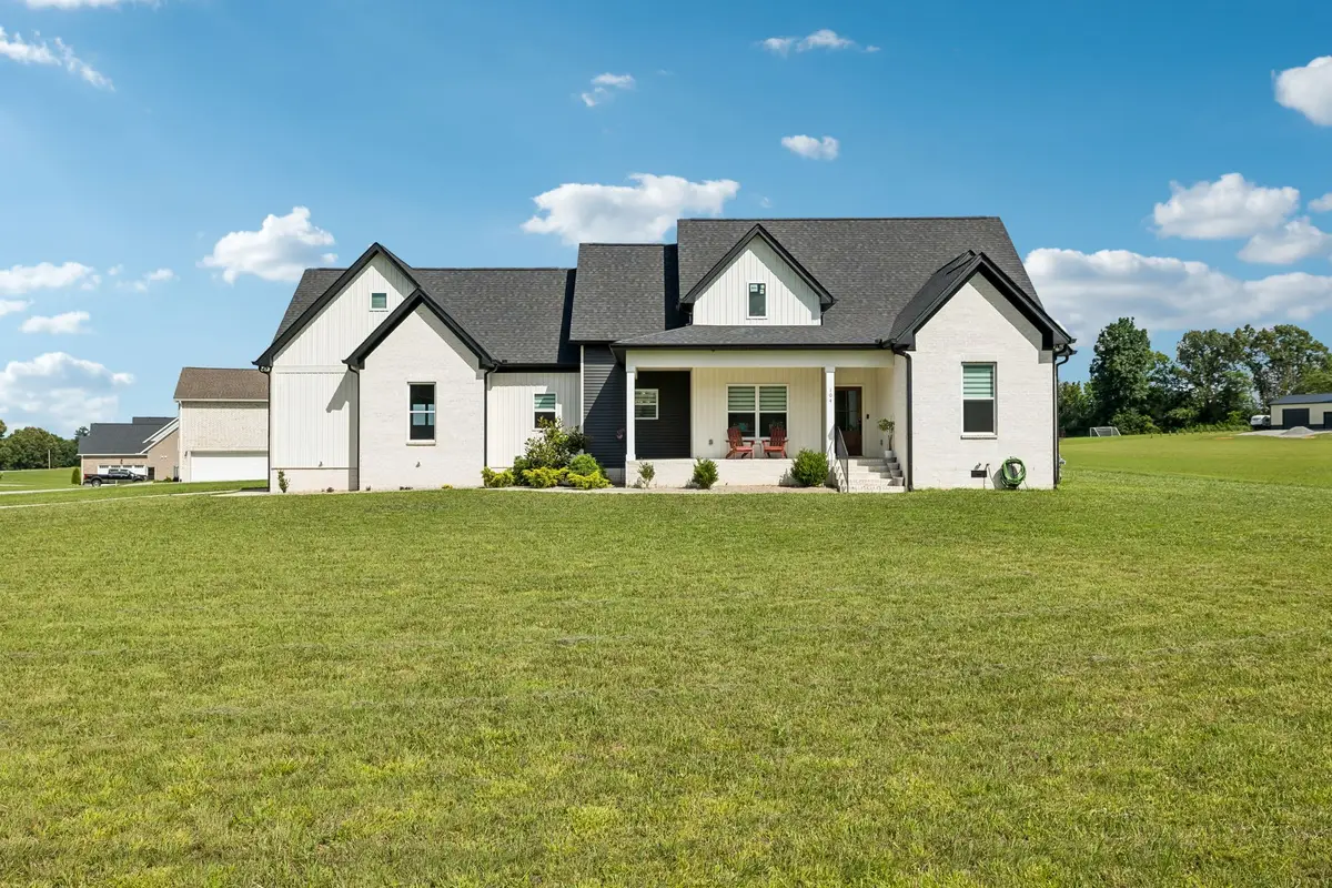 104 Aplin Branch Rd, Cottontown, TN 37048 - #1