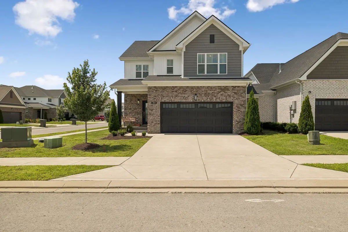 301 Booker Dr, Gallatin, TN 37066 - #1