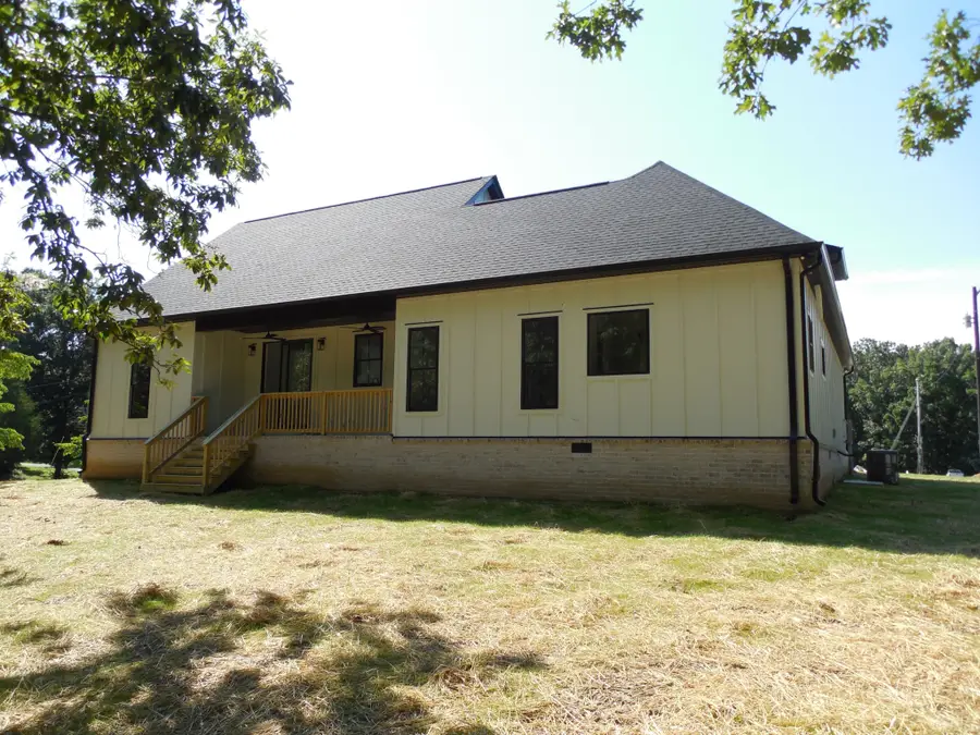 1064 Mulberry Street, Burns, TN 37029 - #2
