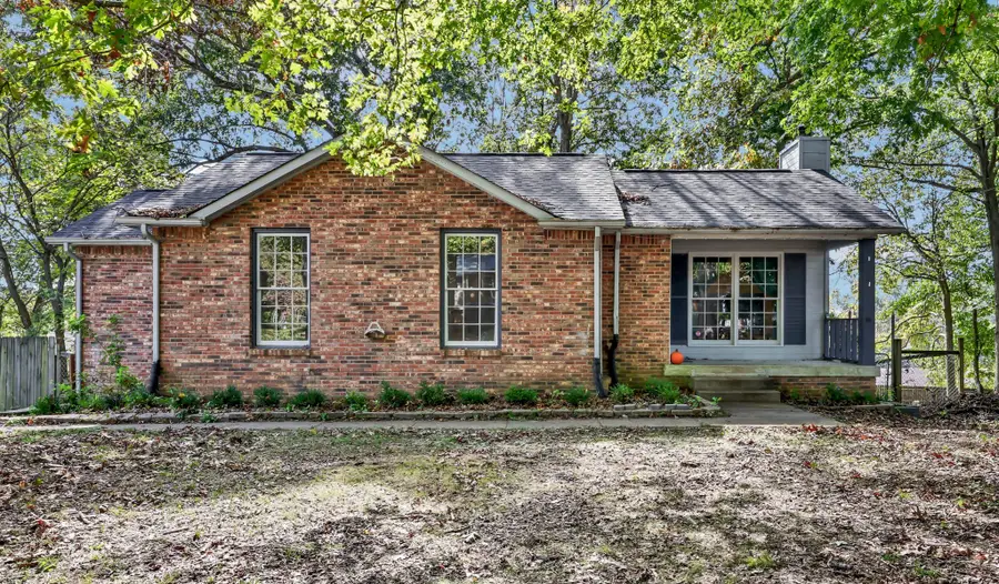 810 R S Bradley Blvd, Clarksville, TN 37042 - #2