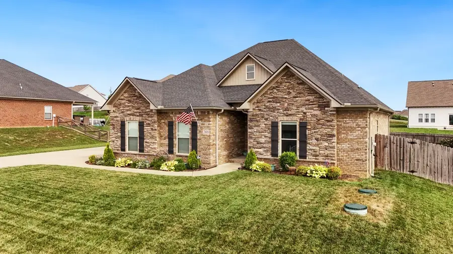 2608 Etna Dr, Chapel Hill, TN 37034 - #2