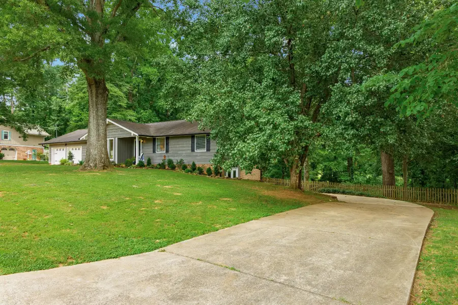 3350 Oak Burr Drive, Chattanooga, TN 37419 - #3