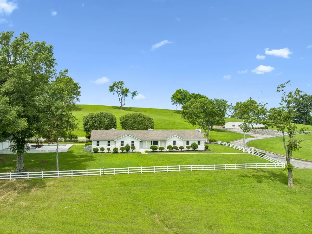 1731 Nashville Hwy, Columbia, TN 38401 - #1