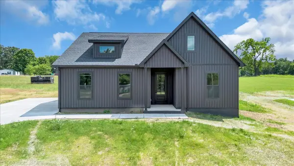 1521 Smartt Station Rd, Morrison, TN 37357