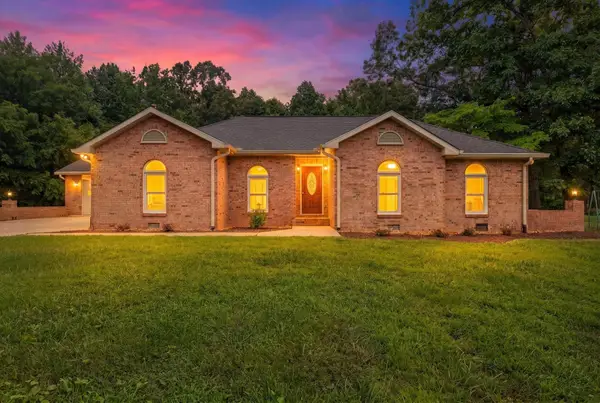 3549 Thomasville Rd, Chapmansboro, TN 37035