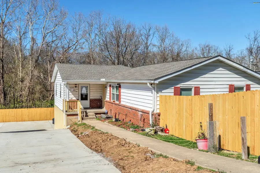 8115 Bonnafair Dr, Hermitage, TN 37076 - #2
