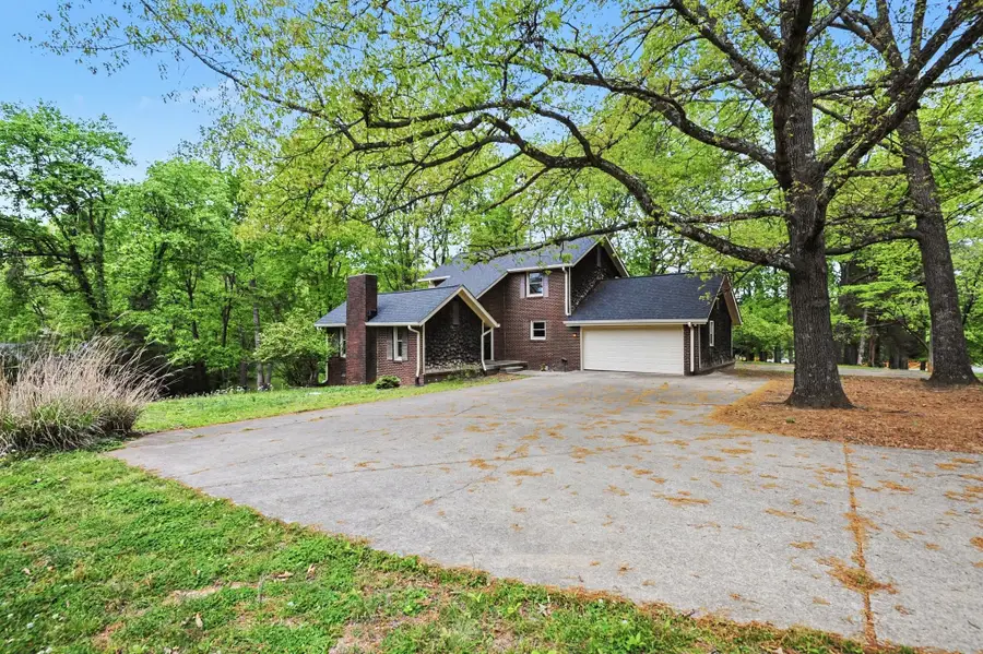 502 Maplewood Dr, Greenbrier, TN 37073 - #2