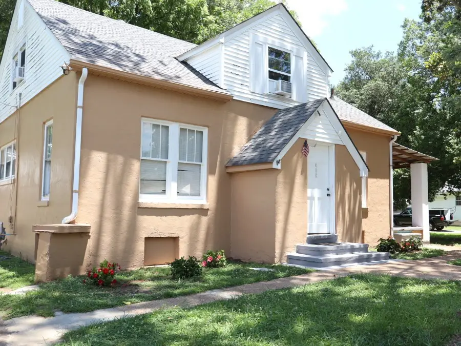 408 2nd St, Lawrenceburg, TN 38464 - #2