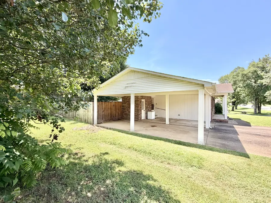1521 Mill St, Pulaski, TN 38478 - #3