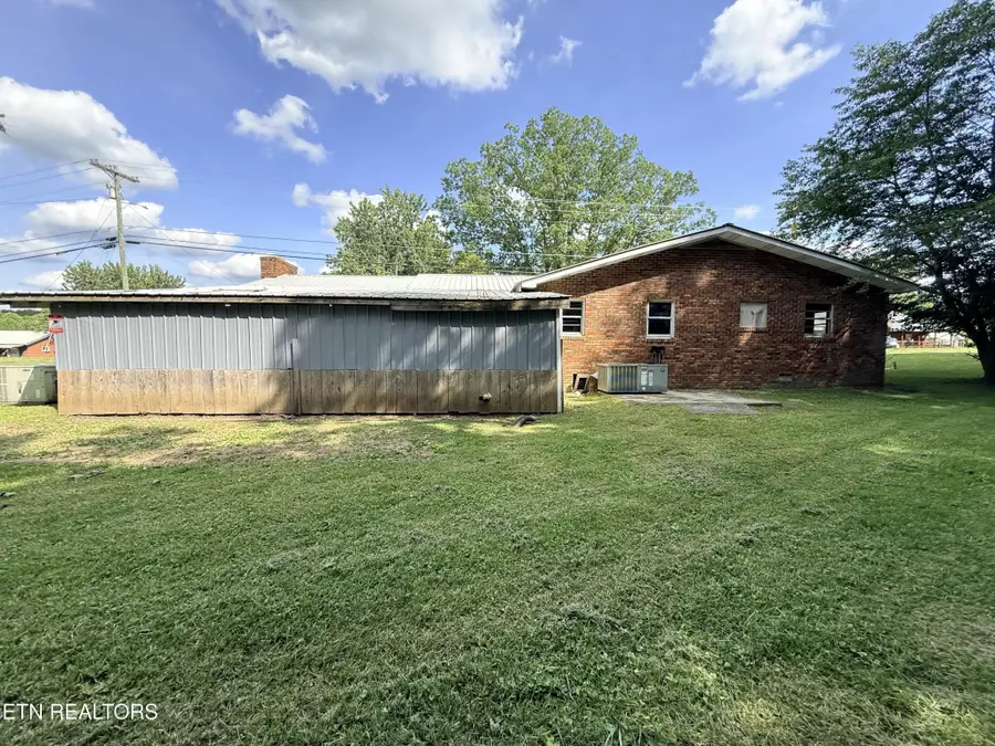 331 White Oak St, Jamestown, TN 38556 - #3