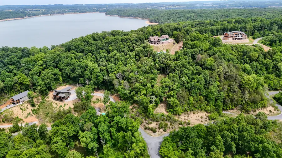 79 Stone Bridge Dr, Dandridge, TN 37725 - #3